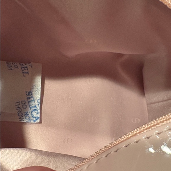 Christian Dior Newly Released Faux Pink Patent Leather Cosmetics & Accessory Bag - Picture 3 of 7